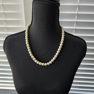 Elegant Pearl Necklace